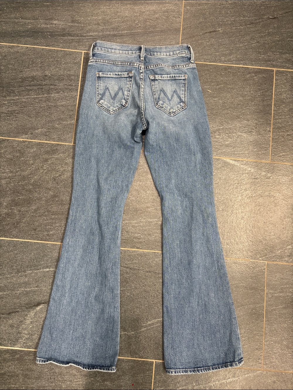 MOTHER “the weekender” jeans